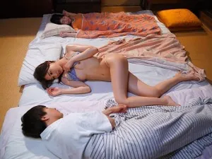 Không thể cưỡng lại con chim to bự của anh trai