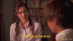 Nhờ massage, cô chị gái bất ngờ bị thằng em trai "đâm" từ phía sau